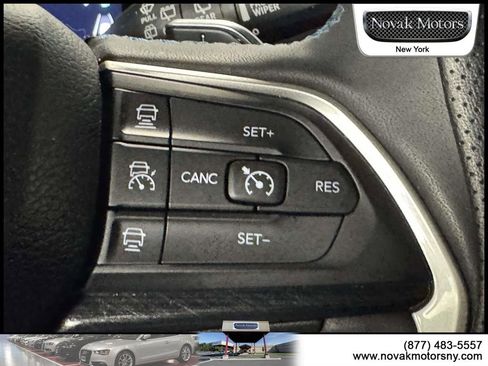Used 2023 Jeep Grand Cherokee Trailhawk AWD/4WD image 19