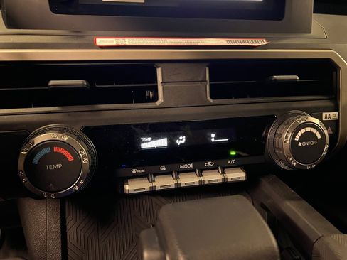 Used 2025 Toyota Tacoma SR image 22