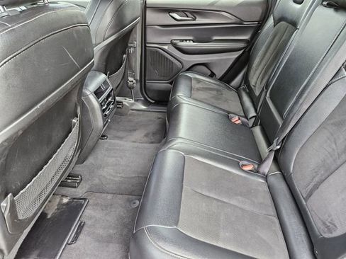Used 2024 Jeep Grand Cherokee Altitude AWD/4WD image 29