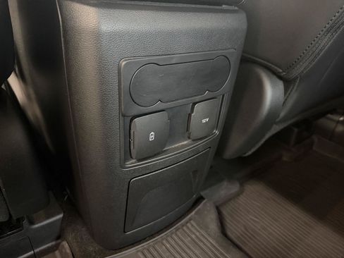 Certified 2023 Ford Explorer XLT w/ Equipment Group 202A AWD/4WD image 25