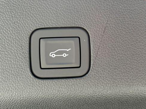 New 2026 Cadillac Escalade Luxury AWD/4WD image 11