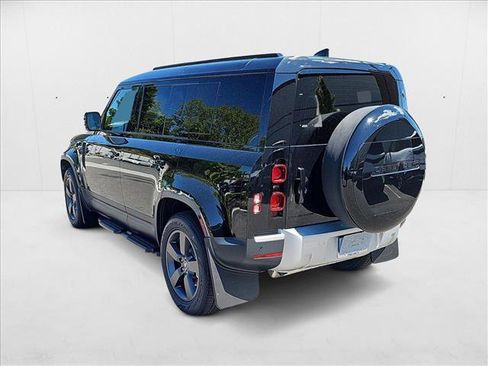 New 2025 Land Rover Defender 110 S image 7