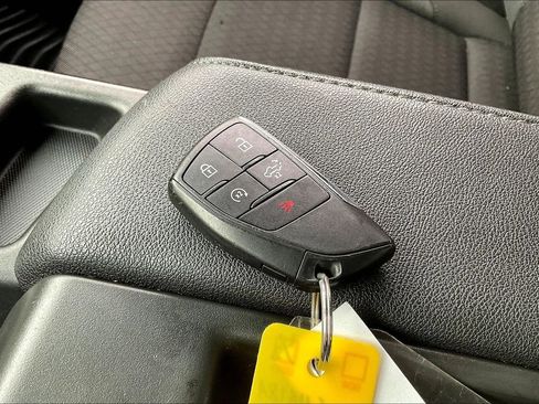 Used 2023 Chevrolet Silverado 1500 Custom image 10