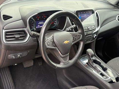 Used 2023 Chevrolet Equinox LT image 16