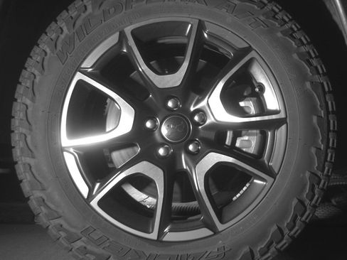 Used 2025 Jeep Compass Trailhawk AWD/4WD image 12