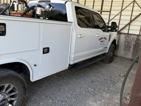 Used 2022 Ford F350 Lariat w/ Lariat Value Package image 3