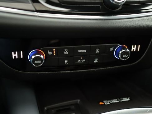 Used 2024 Buick Enclave Essence w/ Experience Buick Package image 15