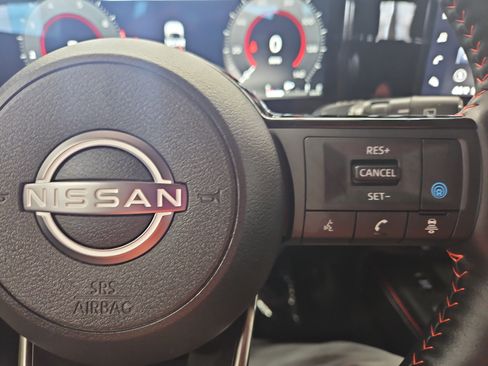 Used 2025 Nissan Kicks SR w/ SR Premium Package image 17