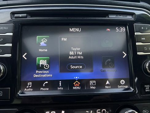 Used 2017 Nissan Maxima Platinum FWD image 38