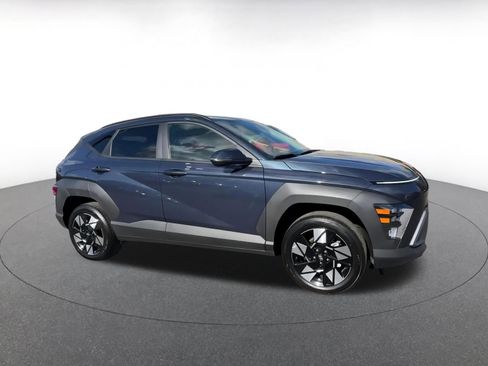Used 2025 Hyundai Kona SEL image 2
