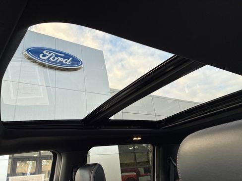 Used 2020 Ford F450 Platinum w/ FX4 Off-Road Package image 19