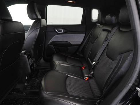 Certified 2023 Jeep Compass Latitude image 19