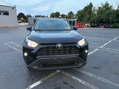 Used 2023 Toyota RAV4 XLE Premium AWD/4WD image 9