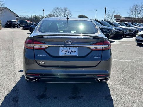 Used 2018 Ford Fusion Titanium image 4