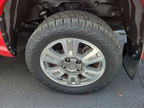 Used 2021 Toyota Tundra SR5 w/ SR5 Upgrade Package image 29