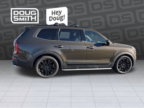 Used 2021 Kia Telluride SX w/ SX Prestige Package image 3