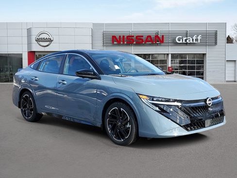 New 2026 Nissan Sentra SR w/ SR Premium Package FWD image 2