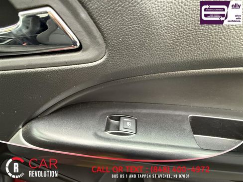 Used 2022 Chevrolet Colorado LT w/ Safety Package image 31