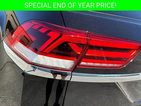 Used 2021 Volkswagen Atlas Cross Sport SE image 23