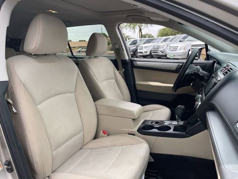 Used 2015 Subaru Outback 2.5i Premium AWD/4WD image 12