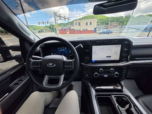 Used 2024 Ford F350 Lariat w/ Lariat Ultimate Package AWD/4WD image 29