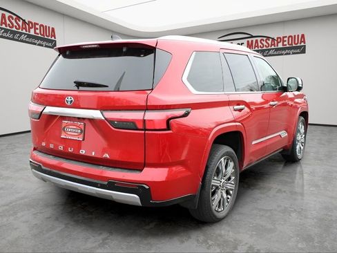 Used 2023 Toyota Sequoia Capstone image 7