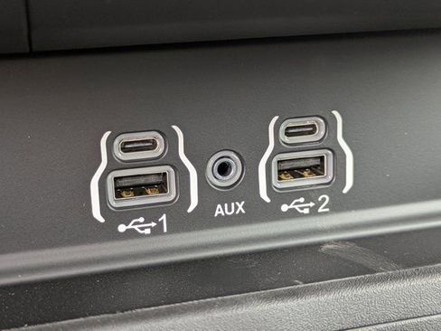 New 2026 RAM 3500 Big Horn AWD/4WD image 22