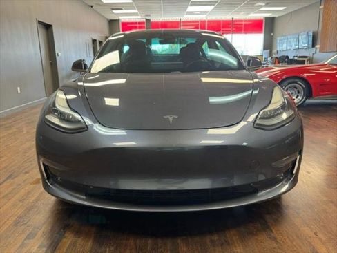 Used 2019 Tesla Model 3 Standard Range image 7