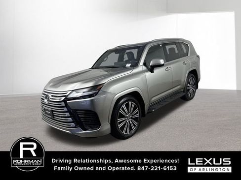 Used 2024 Lexus LX 600 4WD w/ Luxury Package image 2