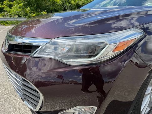Used 2013 Toyota Avalon Limited w/ Technology Pkg FWD image 12