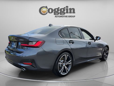 Certified 2022 BMW 330i Sedan w/ Driving Assistance Package image 5