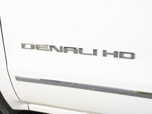 Used 2015 GMC Sierra 2500 Denali image 7