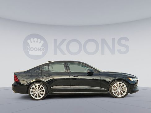 Used 2020 Volvo S60 T6 Momentum w/ Protection Package Premier image 8