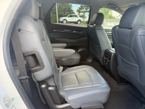 Used 2019 Buick Enclave Essence FWD image 43