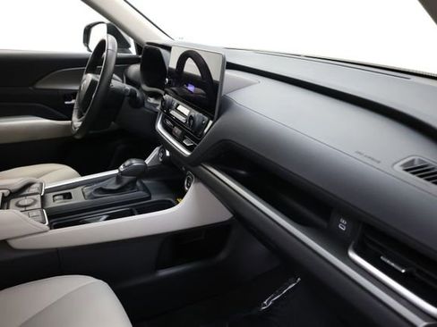 Used 2025 Toyota Grand Highlander FWD image 65