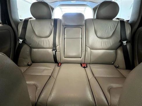 Used 2006 Volvo XC70 AWD/4WD image 25