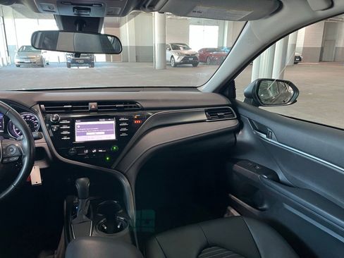 Used 2019 Toyota Camry SE FWD image 33