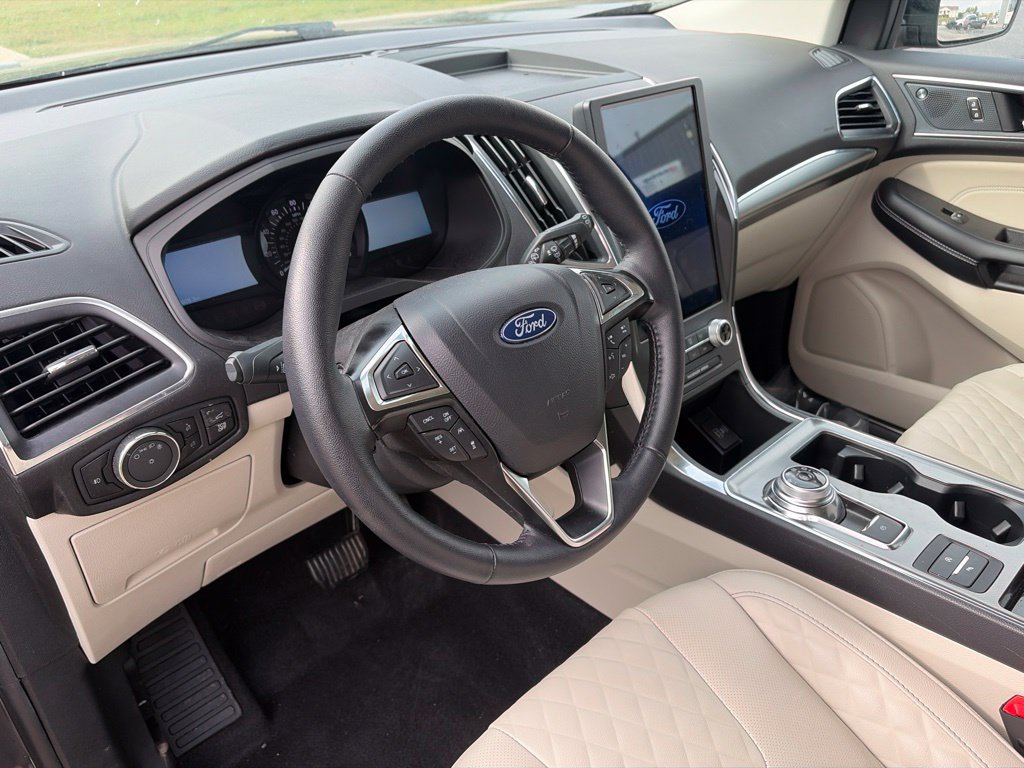 Certified 2024 Ford Edge Titanium w/ Equipment Group 301A AWD/4WD image 11