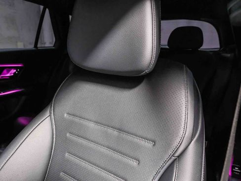 Used 2025 Mercedes-Benz GLC 350e 4MATIC image 26