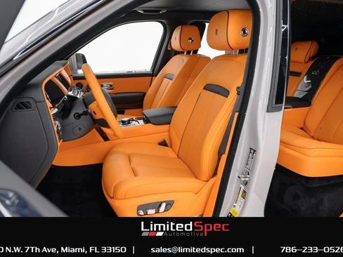 Used 2023 Rolls-Royce Cullinan Black Badge w/ Driver's Package AWD/4WD image 39
