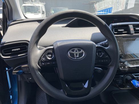 Used 2019 Toyota Prius LE w/ Carpet Mat Package FWD image 21