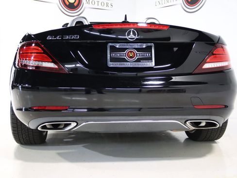 Used 2017 Mercedes-Benz SLC 300 image 33