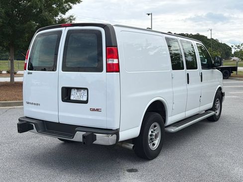 Used 2024 GMC Savana 2500 w/ Driver Convenience Package RWD image 7