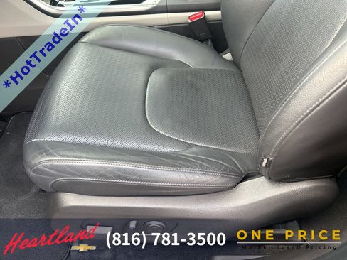 Used 2022 Kia Carnival SX Prestige image 18