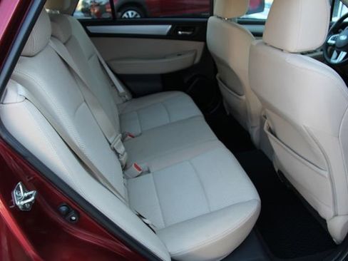 Used 2017 Subaru Outback 2.5i Premium image 29