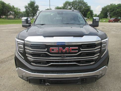New 2026 GMC Sierra 1500 SLT w/ SLT Premium Plus Package AWD/4WD image 13
