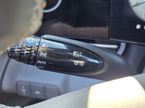 Certified 2023 Hyundai Elantra SEL w/ Convenience Package image 33