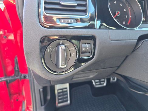 Used 2021 Volkswagen GTI SE image 26