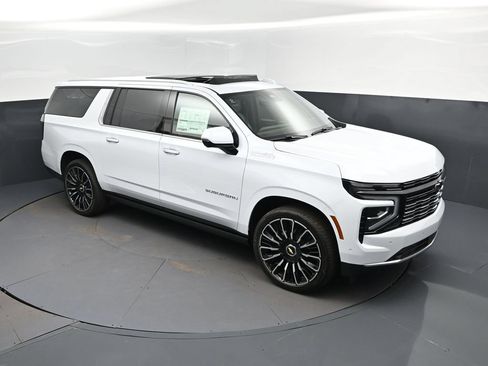 New 2026 Chevrolet Suburban High Country AWD/4WD image 37