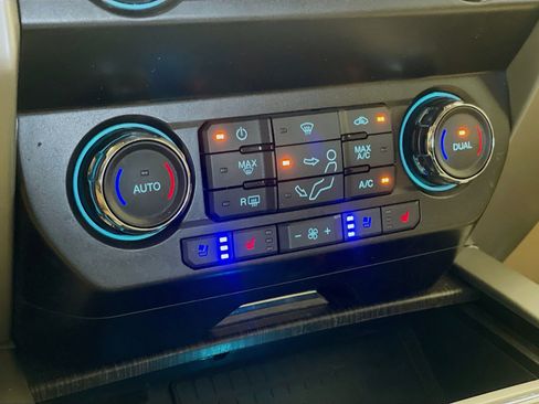 Used 2020 Ford F250 Lariat w/ Lariat Ultimate Package image 12